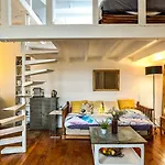 08 Grand Loft Near Notre Dame